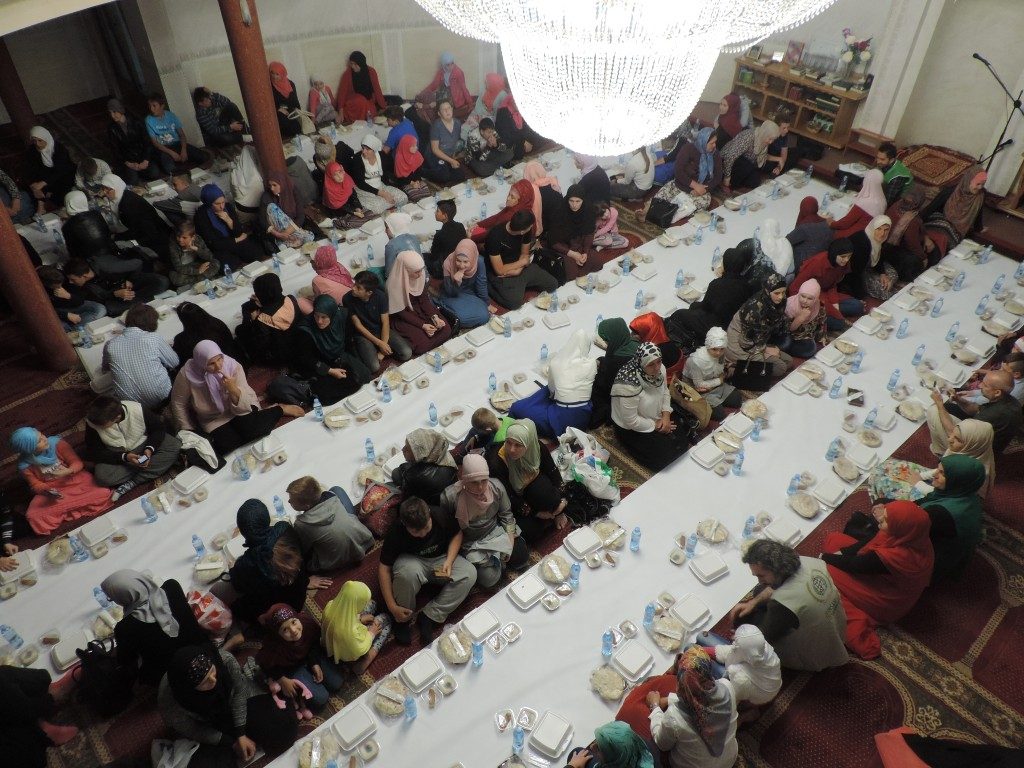 DURING RAMADAN IFS-EMMAUS ORGANIZED IFTARS FOR 19,280 PERSONS ACROSS BH
