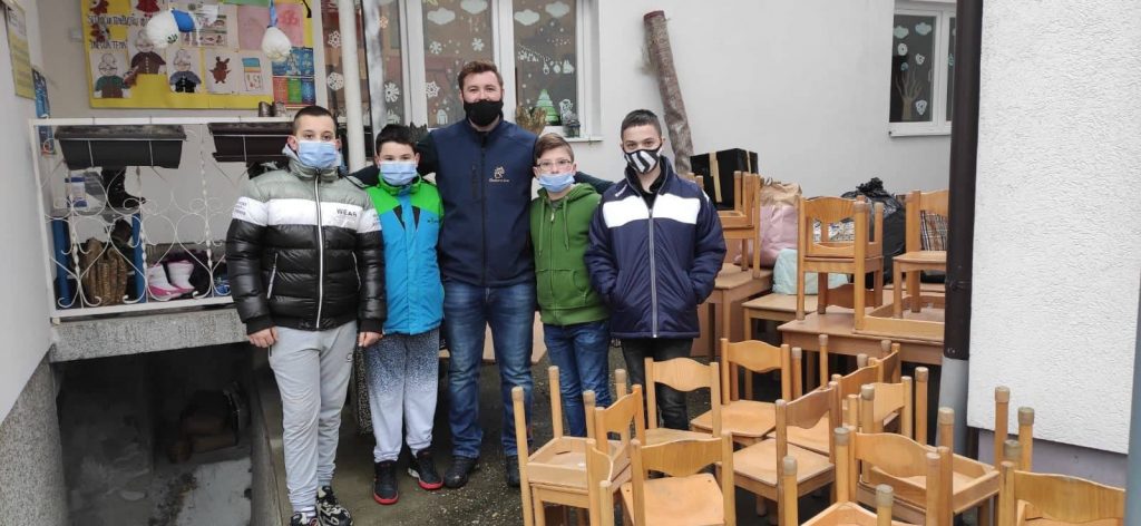 Donation of school furniture for our Daily Centers in Zvornik and Potočari