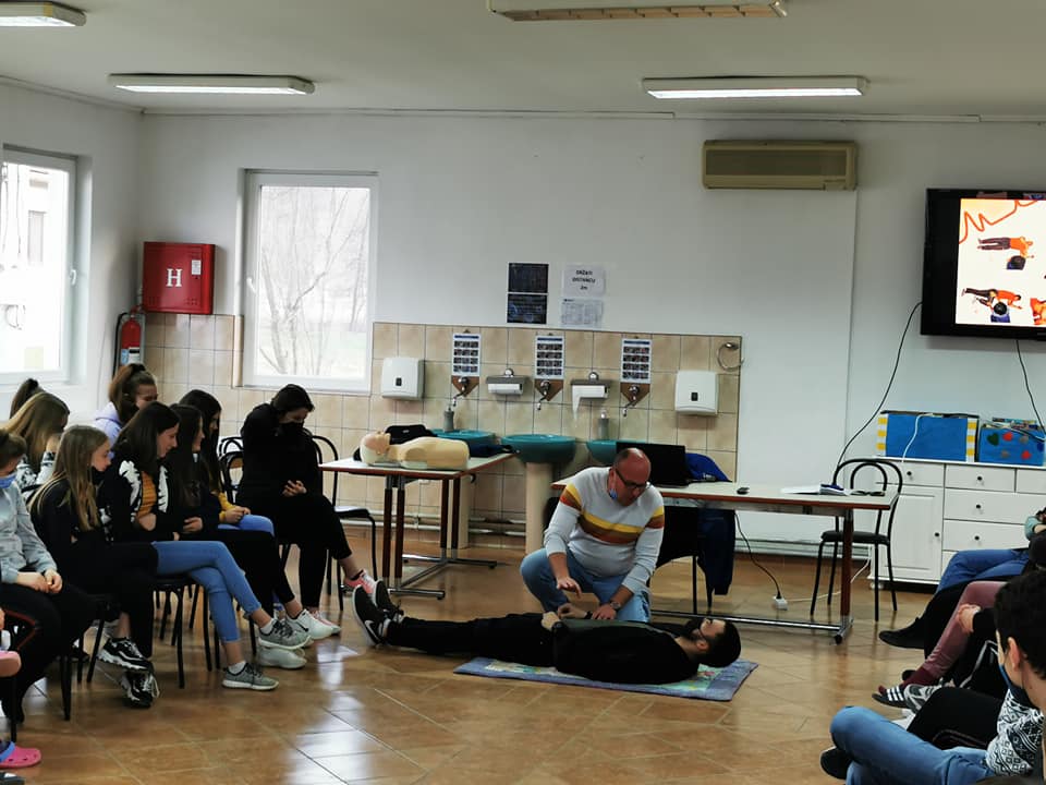 Currently, in Boarding Accommodation in Potočari is ongoing first aid education for children / beneficiaries of boarding school