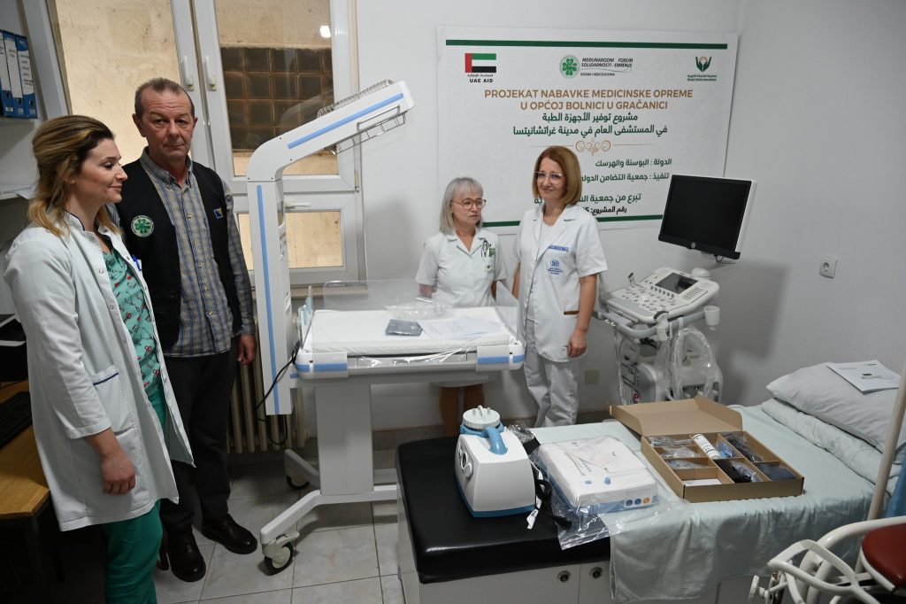 IFS-EMMAUS donated a valuable set of medical equipment for the Department of Maternity and Neonatology at the General Hospital Dr. Mustafa Beganović in Gračanica