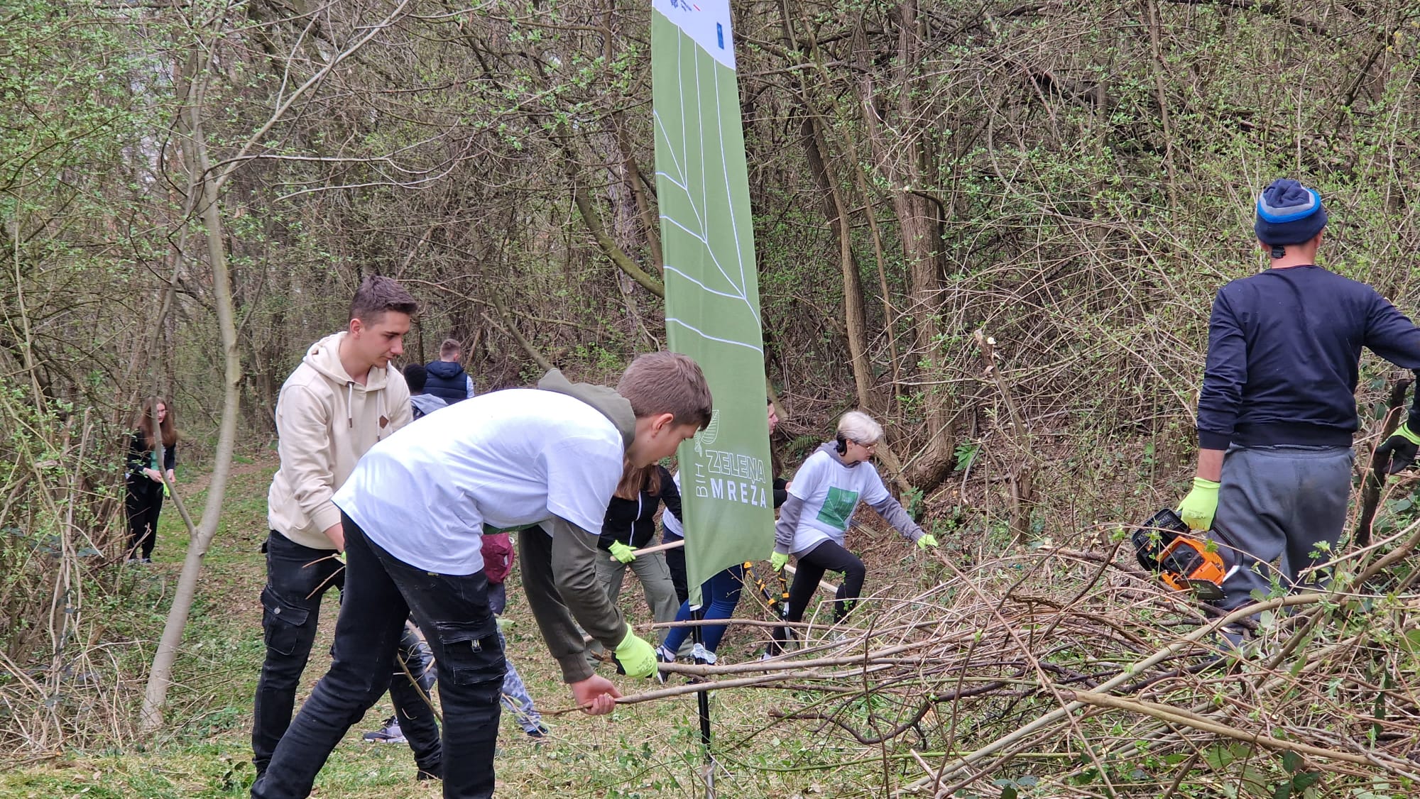 49e835e0-0f31-49f2-9ae5-e9d15dfcb265