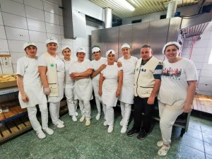 433140726_756959343210631_7976774722172335021_n